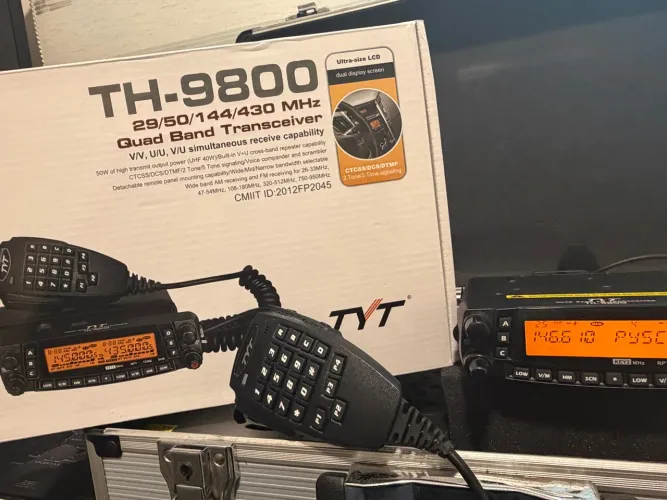 Rádio amador TYT 9800 quad band