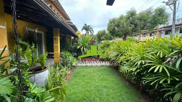Stella Maris. Casa à Venda em Condomínio Fechado, 247m², 3 Suítes, Reformada, Área Gourmet