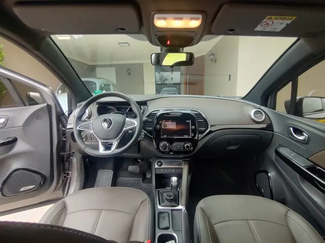Renault Captur Iconic 1.3 TB 16V Flex 5P AUT 2022