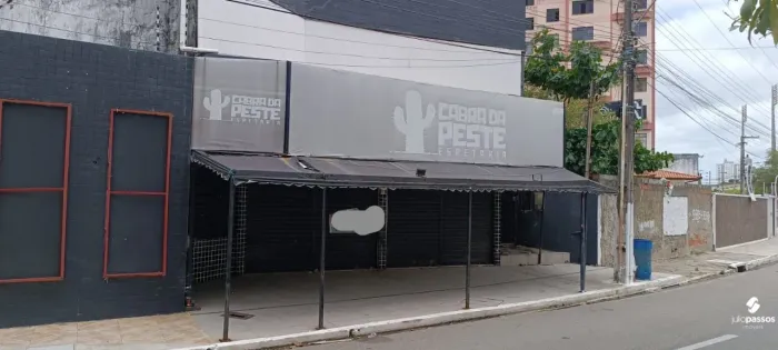 Ponto Comercial à venda e para locação na Avenida Acrísio Cruz, 160m² - Treze de