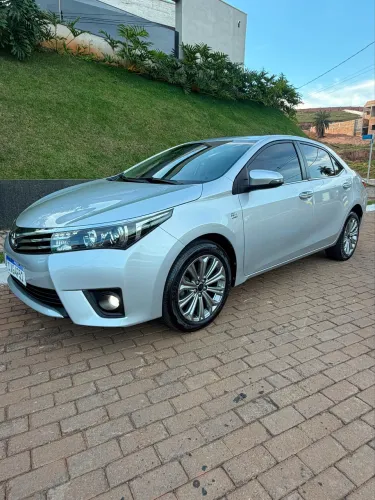 Toyota Corolla Altis 2.0 Flex 16V Aut. 2015