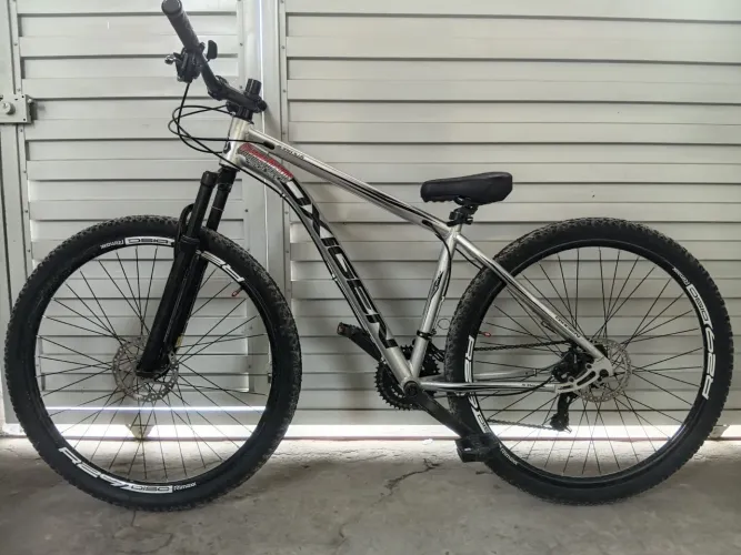 Bike aro 29, marca: oxigen preço a ser negociável 