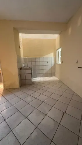 Alugo casa