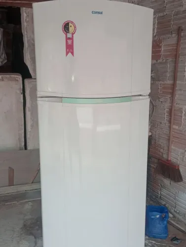 Vendo essa geladeira funcionando perfeitamente pronto pro seu uso