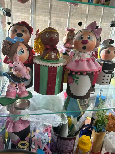 Latas decoradas