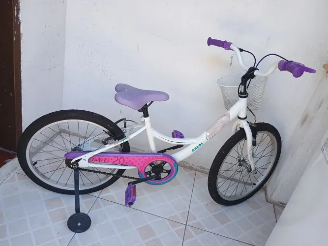 Bicicleta Aro 20 Caloi Ceci c/ cestinha V-Brake 2025