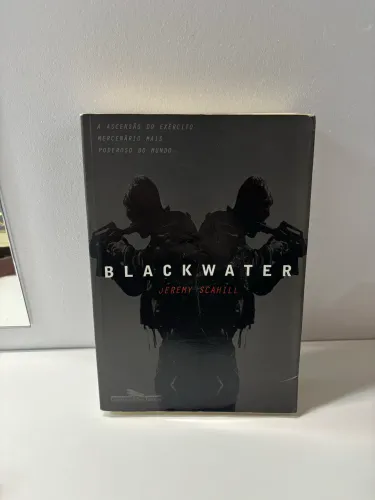 Livro Black Water - Jeremy Scahill