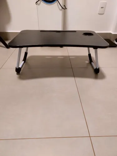 Mesa Portátil para Notebook de Cama e Sofá com Perna Dobrável