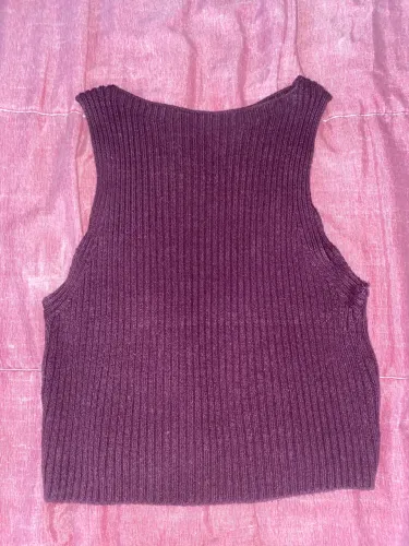 Vende-se ou troco roupas semi novas ou usadas