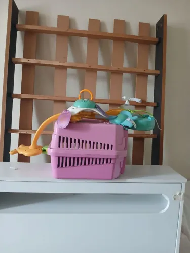 Vende se cama solteiro infantil c/ baú + carrinho de passeio + móbile + mala p/ passeio