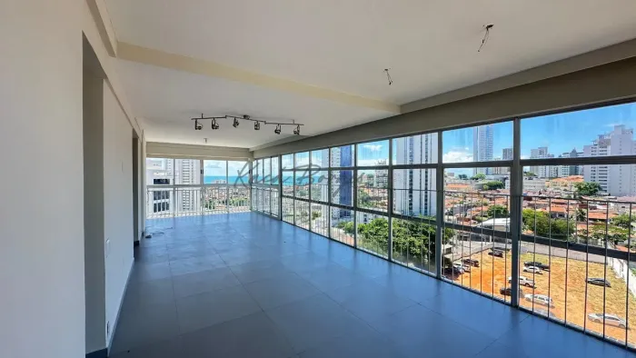 Apartamento em Petrópolis, com 4 quartos e 200m²