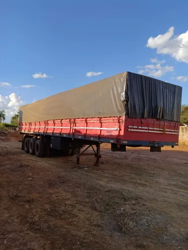 Carreta graneleiro Randon ano 1994