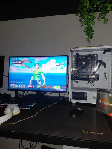 PC GAMER, Rx 7600 e ryzen 5600g