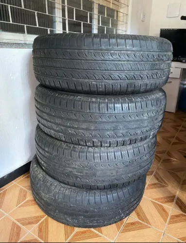 Pneus Caminhonete