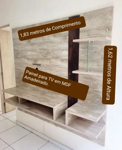 Painel para TV em MDF Amadeirado.