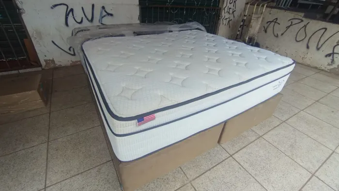 Cama box Queen size king Koil 