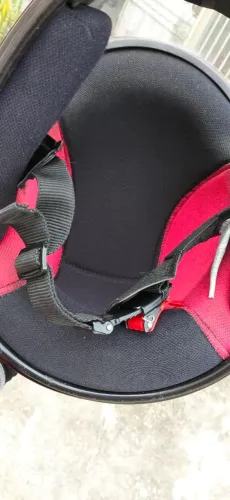Capacete Honda semi novo bem conservado tamanho 58 faço troca em outro Assis e dou a dife