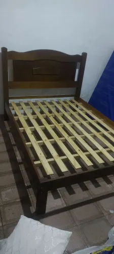 Cama madeira de lei e colchão de casal nova sem uso
