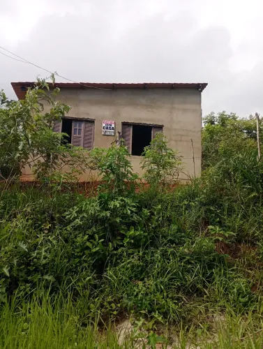Vende se terreno com casa