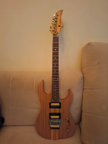 Guitarra Eagle EGT61