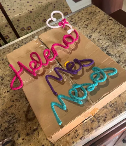Enfeite para mesversário Helena