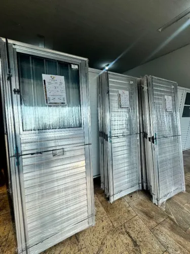 PROMOÇÃO DO HEXA!! PORTAS DE ALUMINIO APARTIR DE R$479,99