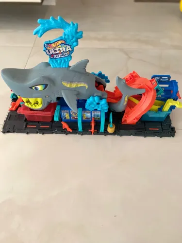 Lava Rápido Mega Tubarão Hot Wheels 