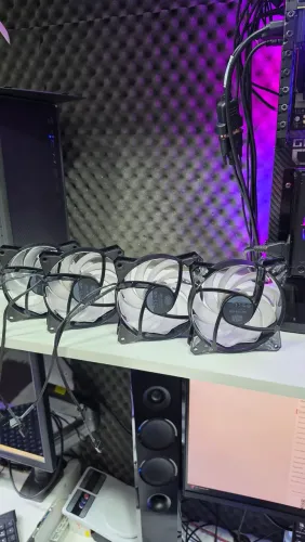 4 fans cooler master