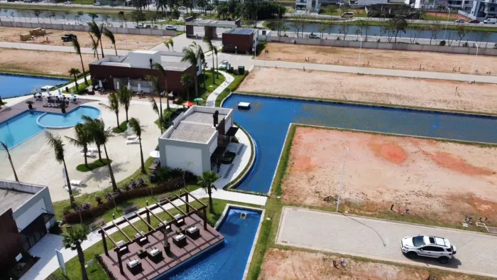 LOTE NO CONDOMÍNIO CLUBE DELTAVILLE - BIGUAÇU -SC