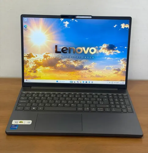 Notebook Lenovo i7 13°Th Gen 16GB RAM 512 Ssd NVMe + UHD graphics 8,0GB