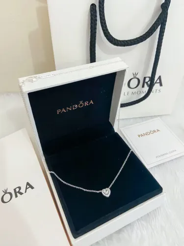 Colar Pandora amor eterno 