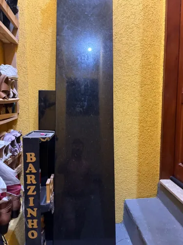 Bancada de mármore.