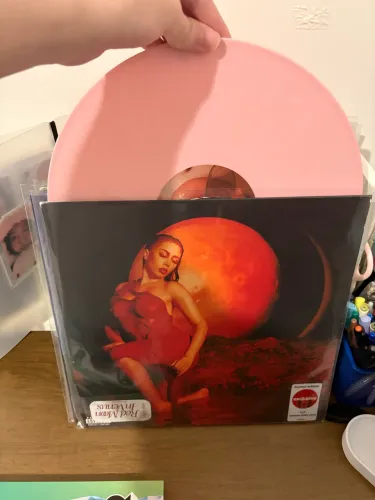 Vinil kali uchis red moon in venus target exclusive
