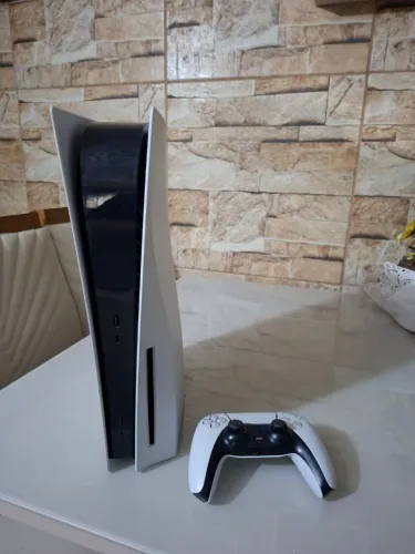 PS5 + 1 Controle original e Caixa