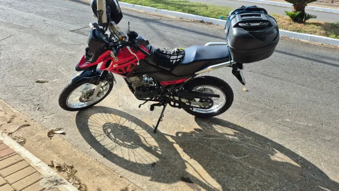 Moto de garagem único dono