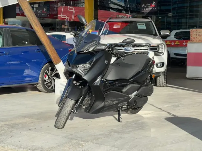 Yamaha Xmax 250 connected abs 2025