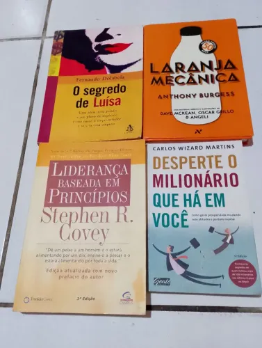Quatro Livros Pra Você Por R$ 50,00