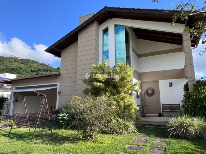 Casa em condomínio fechado com 4 suítes à venda, 340m² - Córrego Grande - Florianópolis/SC
