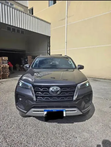 Toyota Hilux SW4 SRX 4X4 2.8 TDI 16V Dies. Aut. 2021
