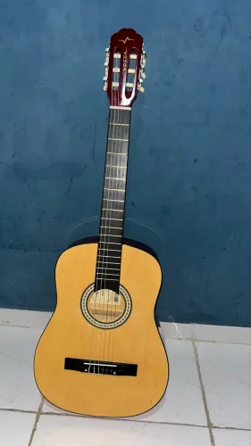 Violão novo