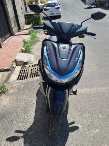 Yamaha Fluo Hibrida 2025