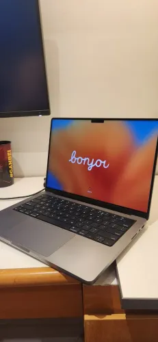 MacBook Pro 14" 2021 M1 Pro 16GB 512GB - Excelente Estado