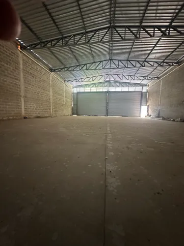 Alugo Galpões  no ponto comercial  Baronesa Santa Luzia MG