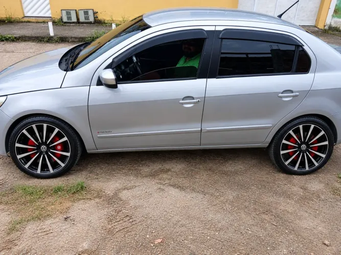 Volkswagen Voyage Comf/highli. 1.6 MI T.flex 8V 4P 2012