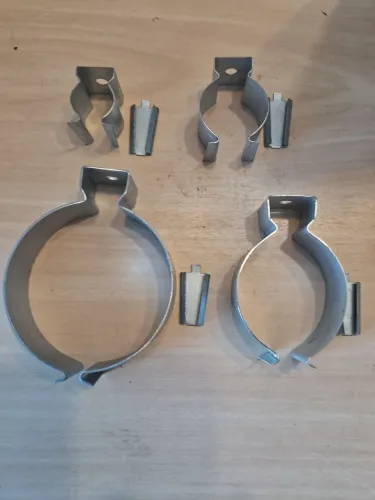 Lote de Abraçadeiras com cunha 1/2 ,1, 2 , 3 polegadas marca Stringueto.