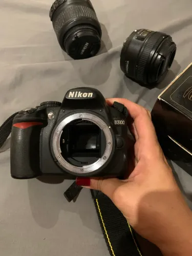 Nikon D3100 + Lente do Kit 18-55mm + Lente 50mm 1.8