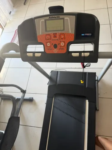 ESTEIRA ELÉTRICA ATHLETIC À VENDA ?