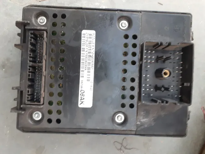Modulo bcm conforto + caixa de fusiveis internos Jeep Grand cherokee 1999 a 2004