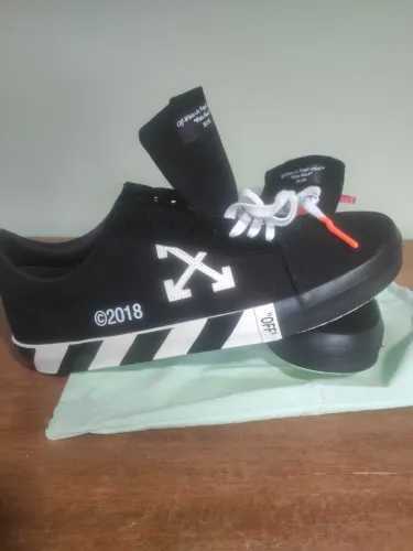 Tênis Off White preto