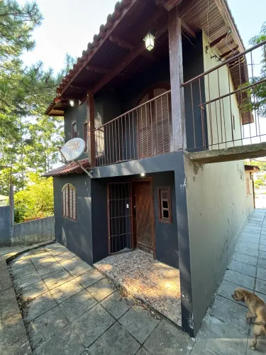 Casa 3 pisos a venda